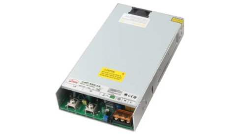 Comment l'alimentation à découpage améliore la fiabilité des systèmes de communication et de transport